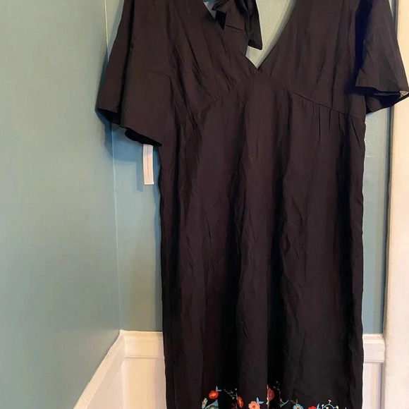 ModCloth NWT dress - black - embroidered - size 8 - cotton blend - Picture 8 of 8